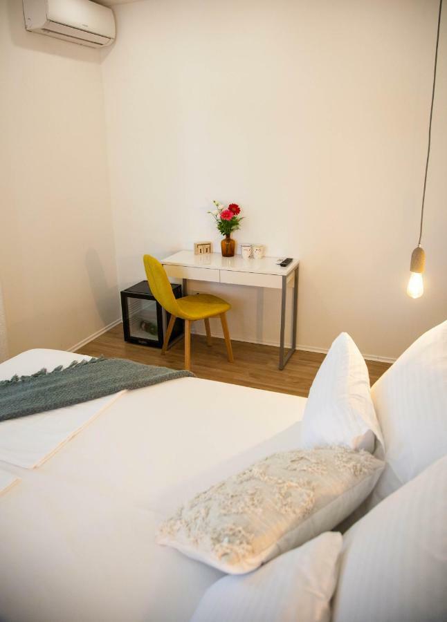 Soukki Town Centre Suites 1 Σπλιτ Εξωτερικό φωτογραφία